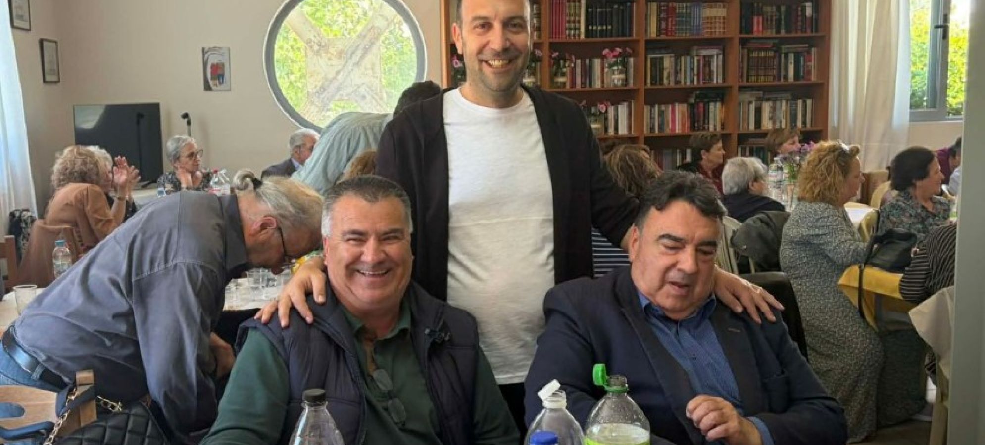 Ξυλόκαστρο: Μεγάλη συμμετοχή στη γιορτή του ΚΑΠΗ για την Πρωτομαγιά – Μουσική, χορός και χαμόγελα